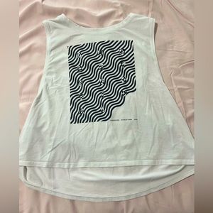 Women’s Lululemon Classic-Fit Cotton Blend Tank top small open back size 10.